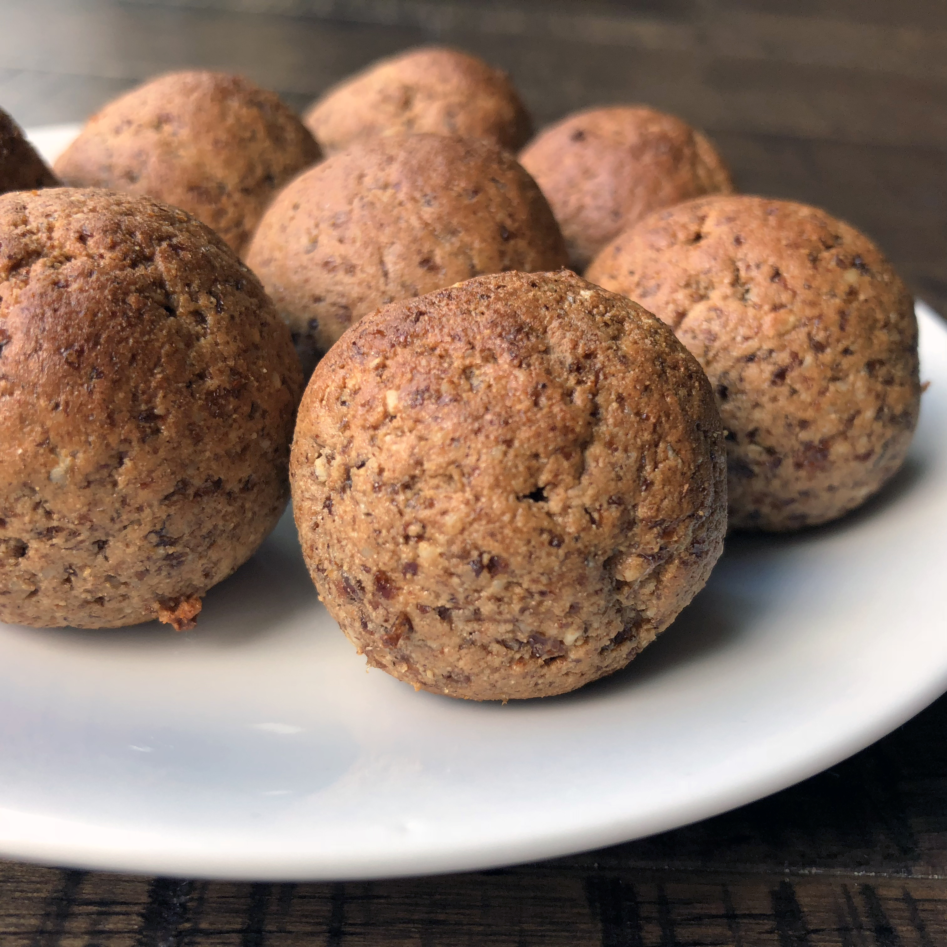 Gluten Free Cinnamon Roll Energy Balls