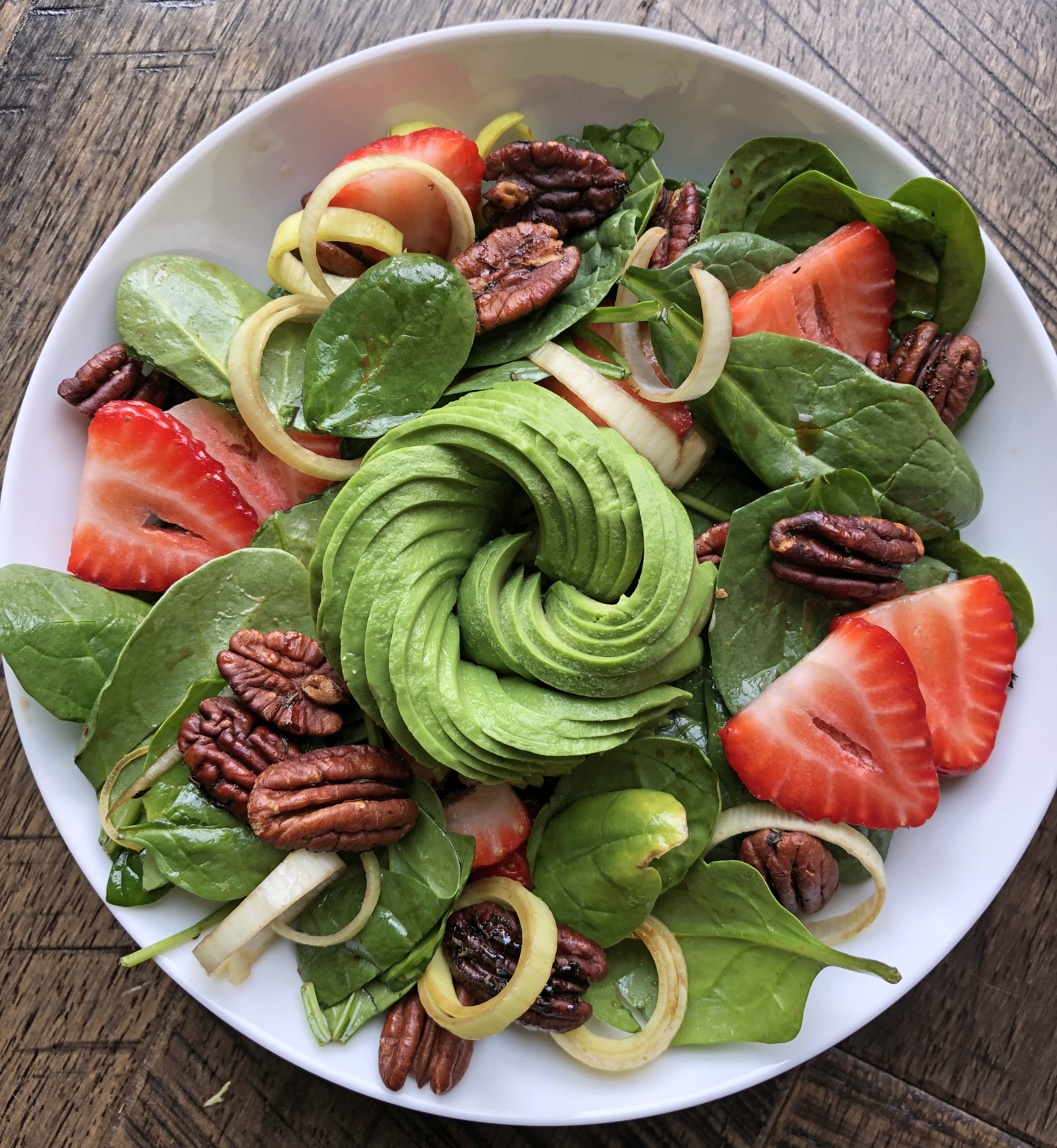 strawberry spinach salad avocado