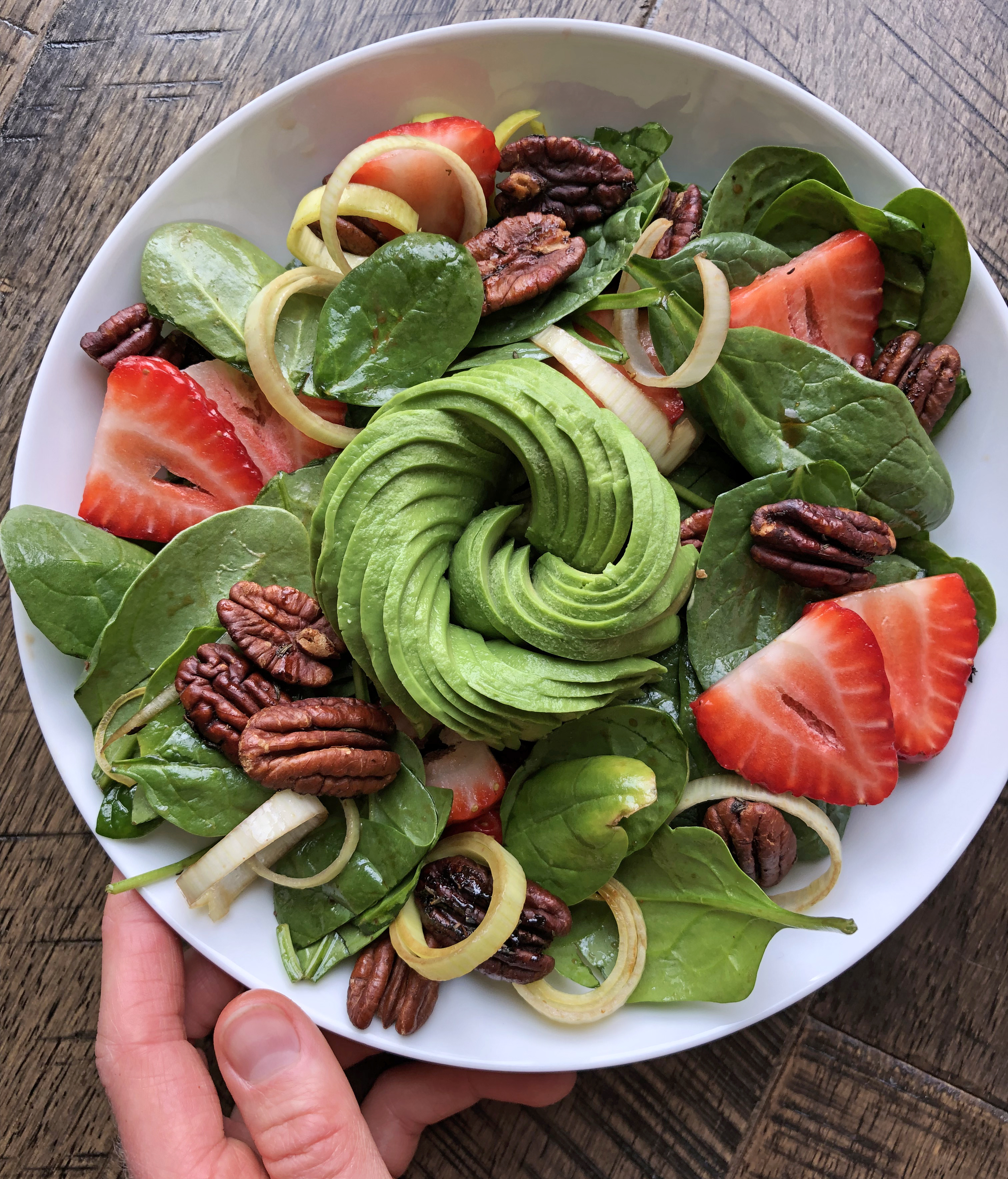 strawberry spinach salad with dressing