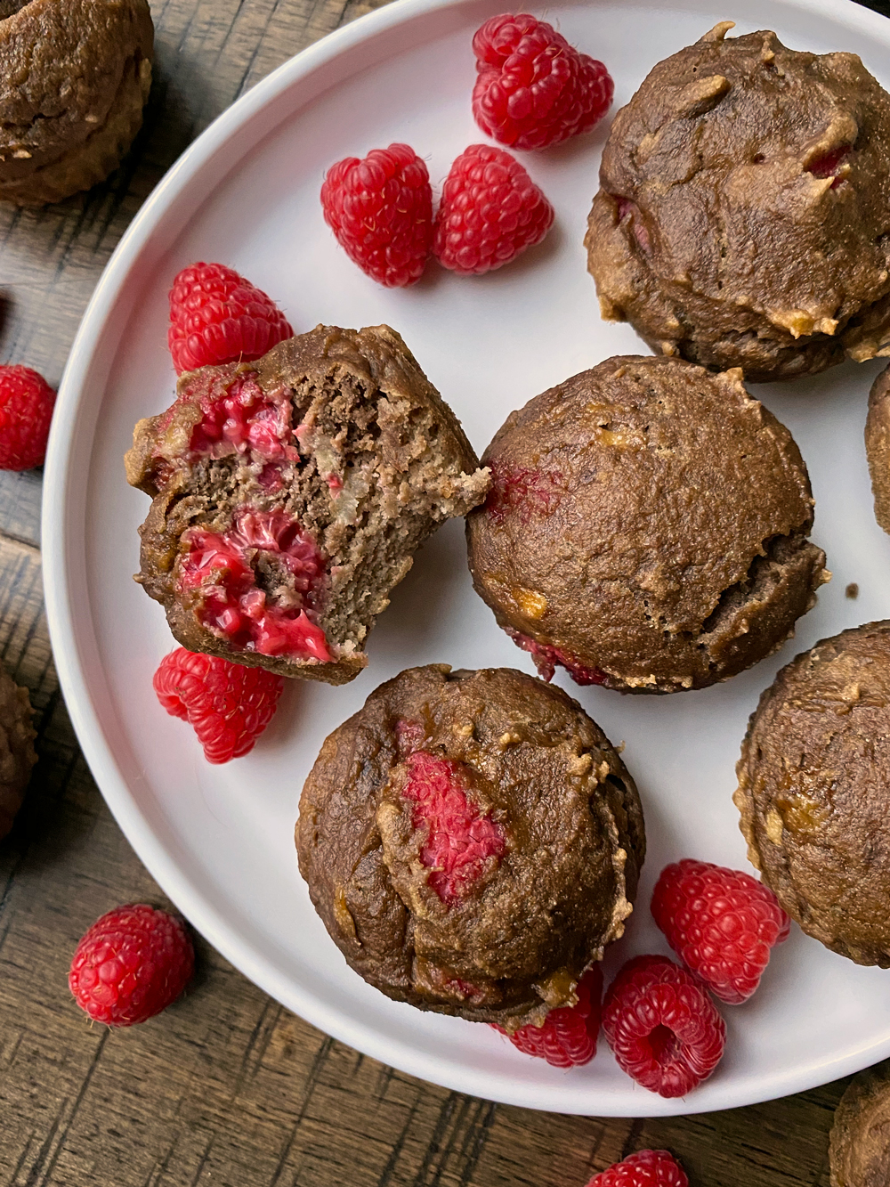 paleo-vegan-rasberry-muffins