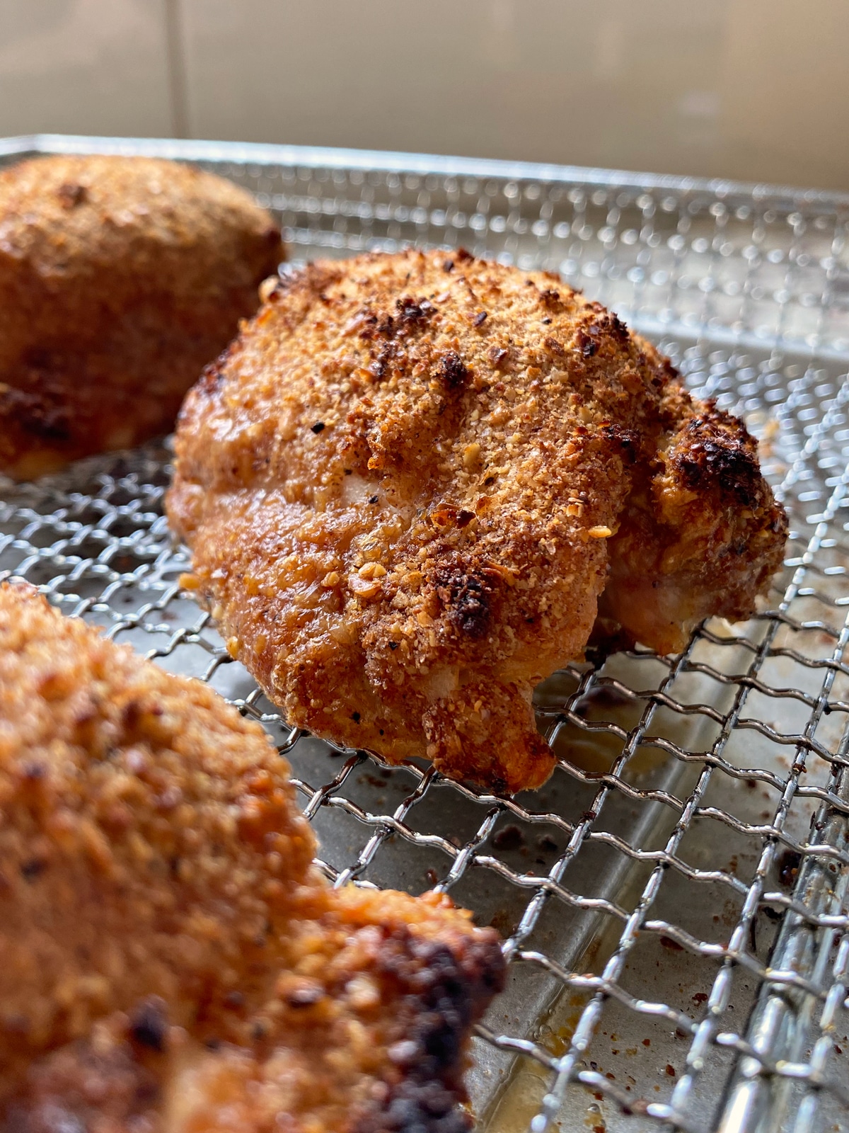 Chicken-Thighs-cooked-in-the-air-fryer