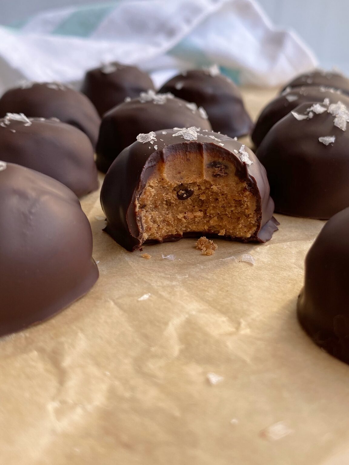 Mint Chocolate Energy Bites (Paleo, Keto) Bake It Paleo