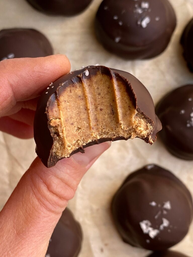 Mint Chocolate Energy Bites (Paleo, Keto) Bake It Paleo