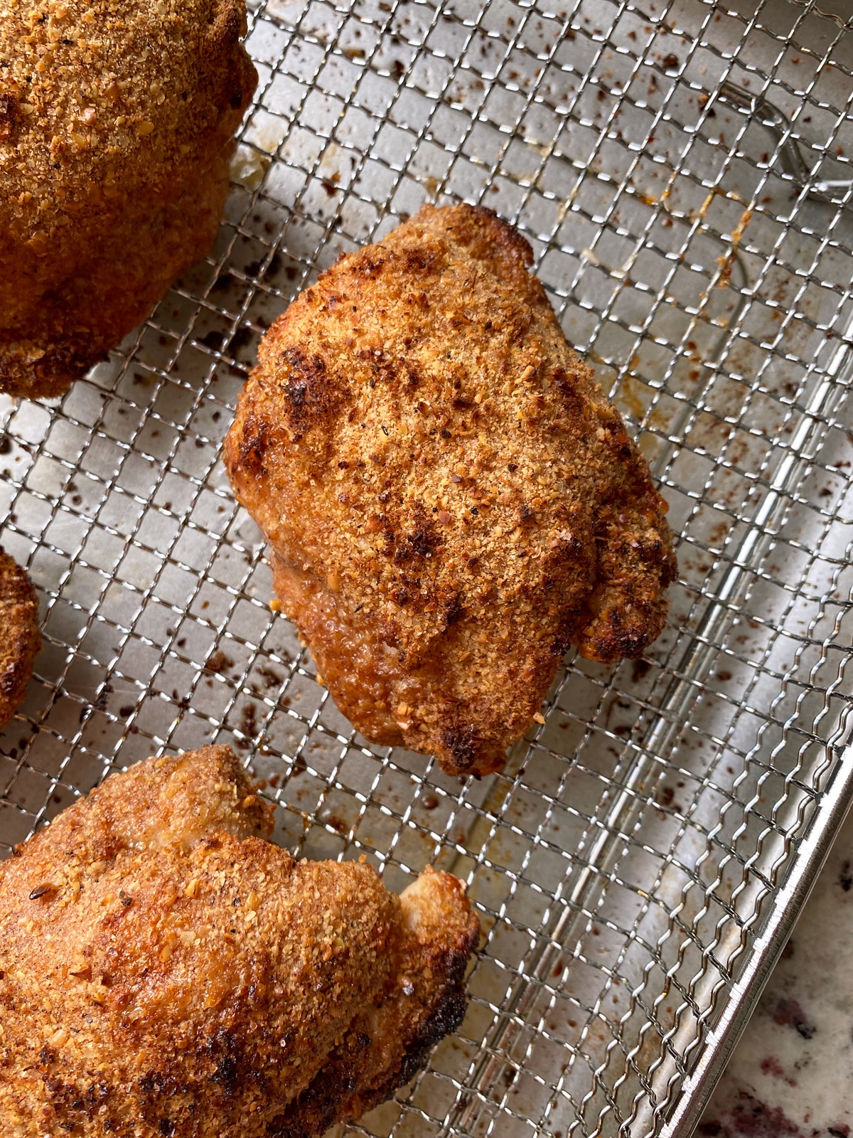 simple-air-fryer-chicken-thighs