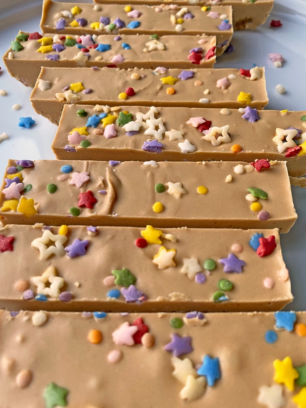 Gluten-Free Birthday Cake Protein Bars (Easily Vegan!) - The June Table