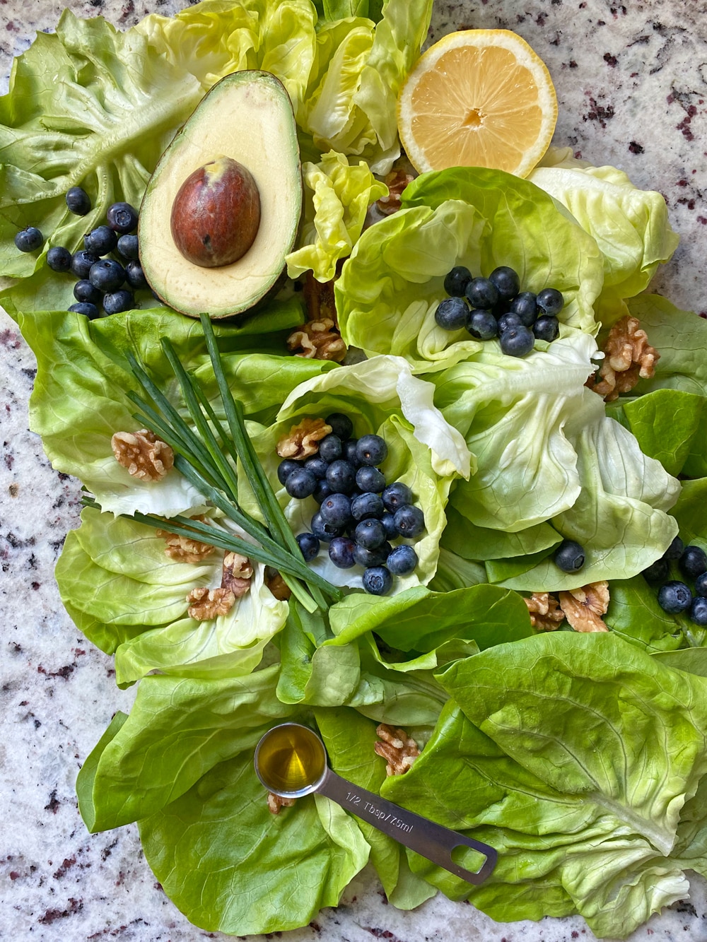 ingredients-needed-to-make-a-butter-lettuce-salad