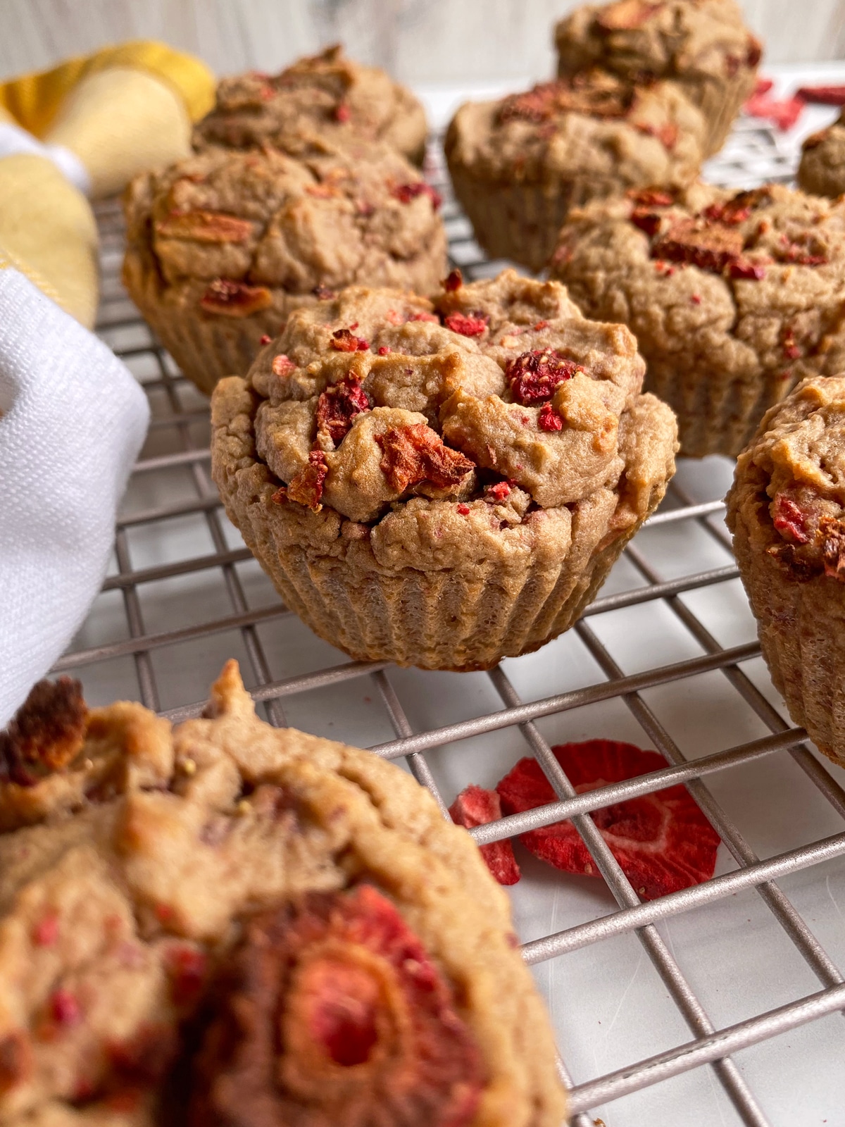 Featured image of post Simple Way to Strawberry Protein Muffin Recipe