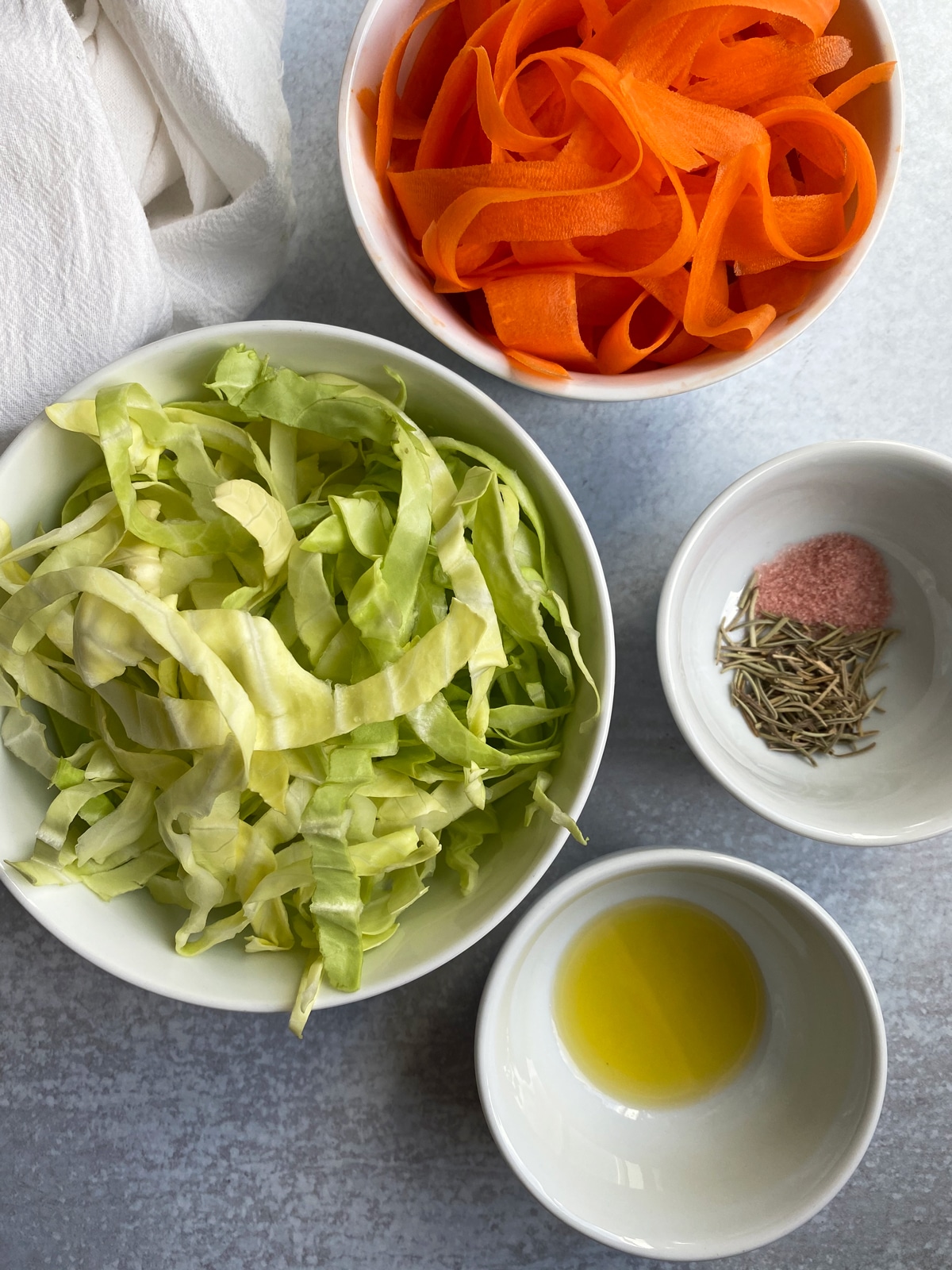 ingredients-in-carrot-cabbage-noodles