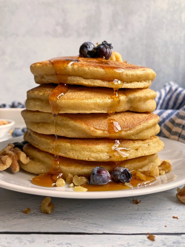paleo blueberry pancakes with coconut flour