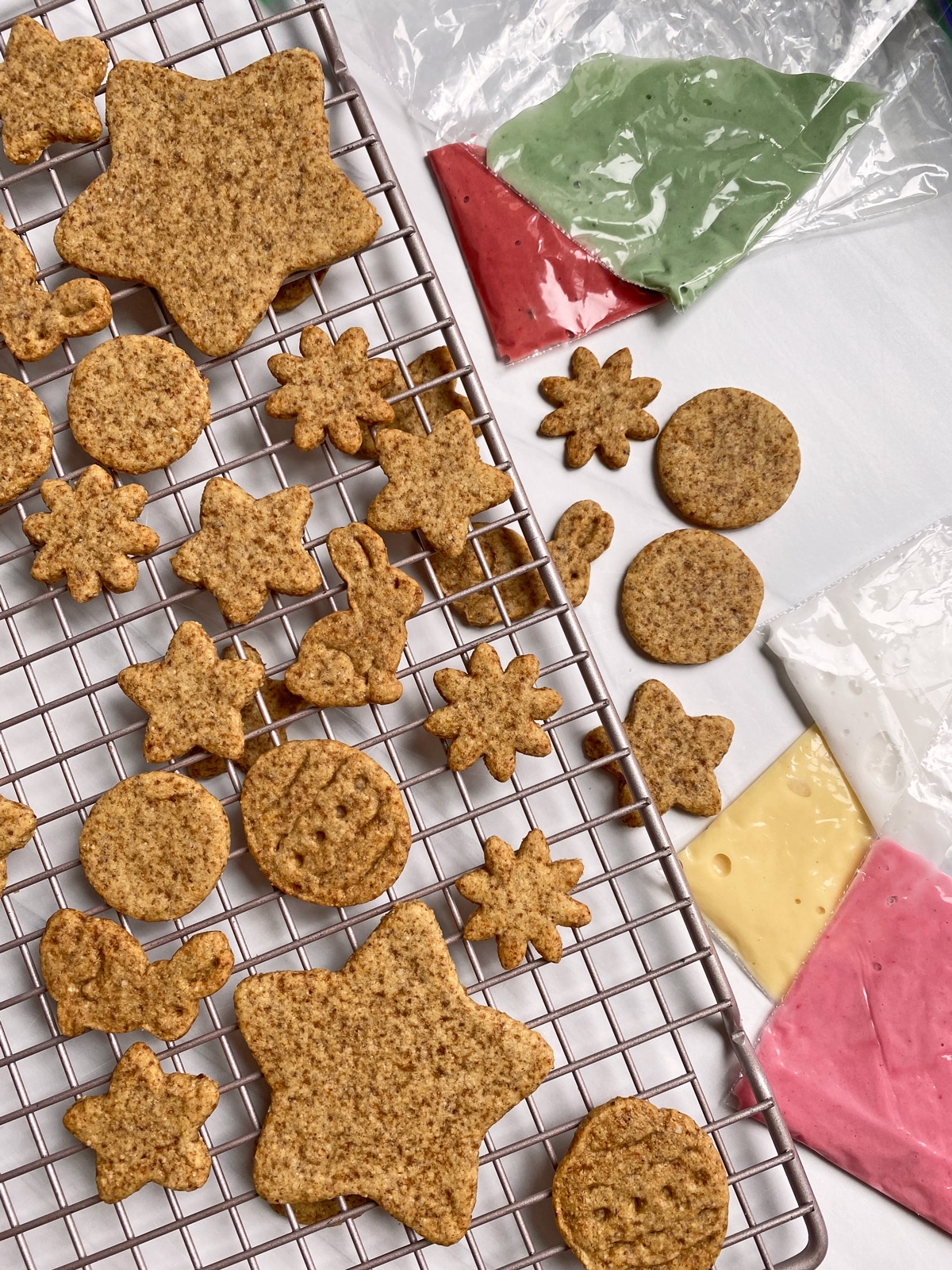 getting-ready-to-ice-the-sugar-cookies