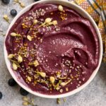 strawberry-blueberry-avocado-smoothie-in-bowl-with-toppings