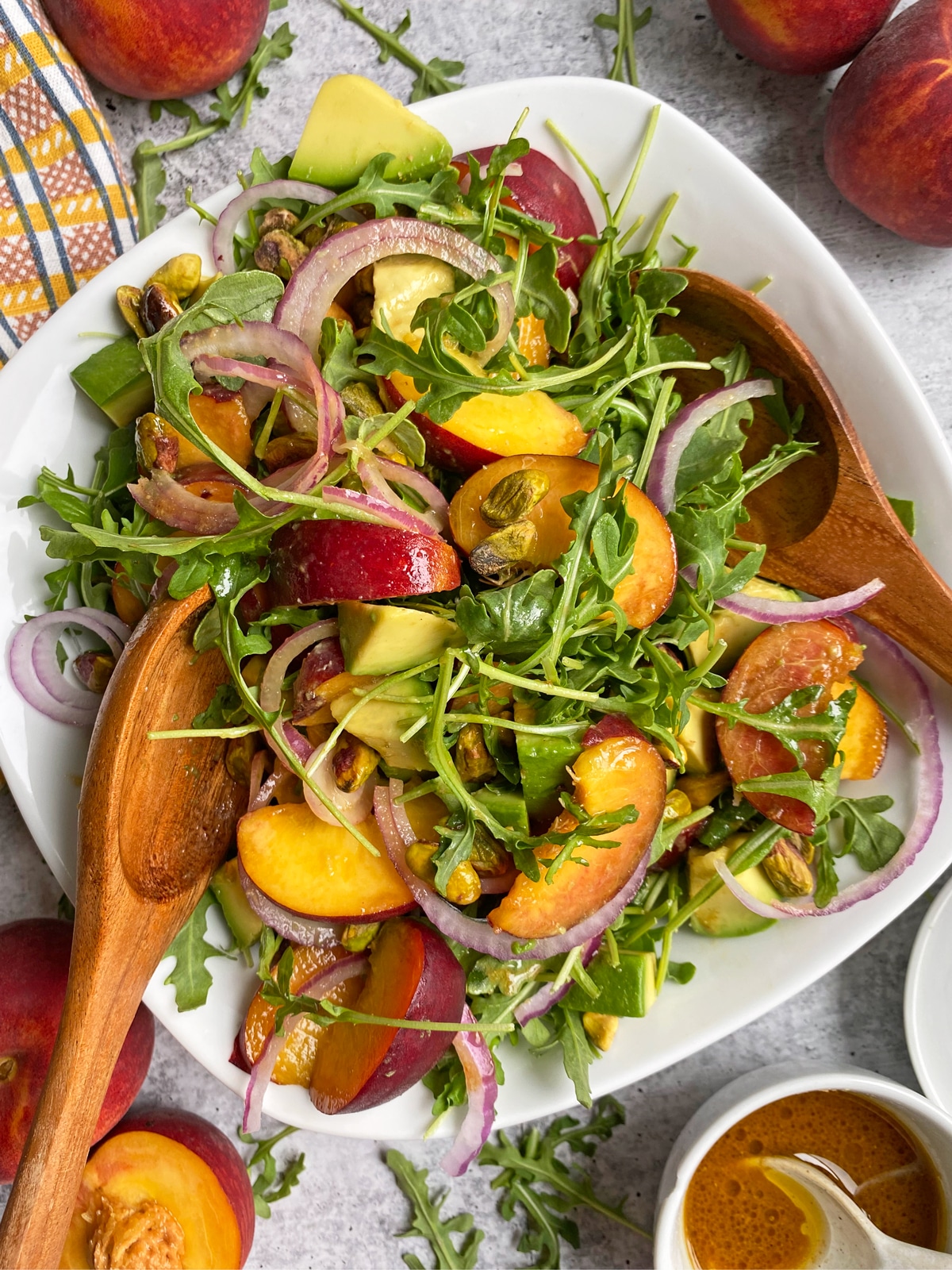 tossed peach salad with dressing