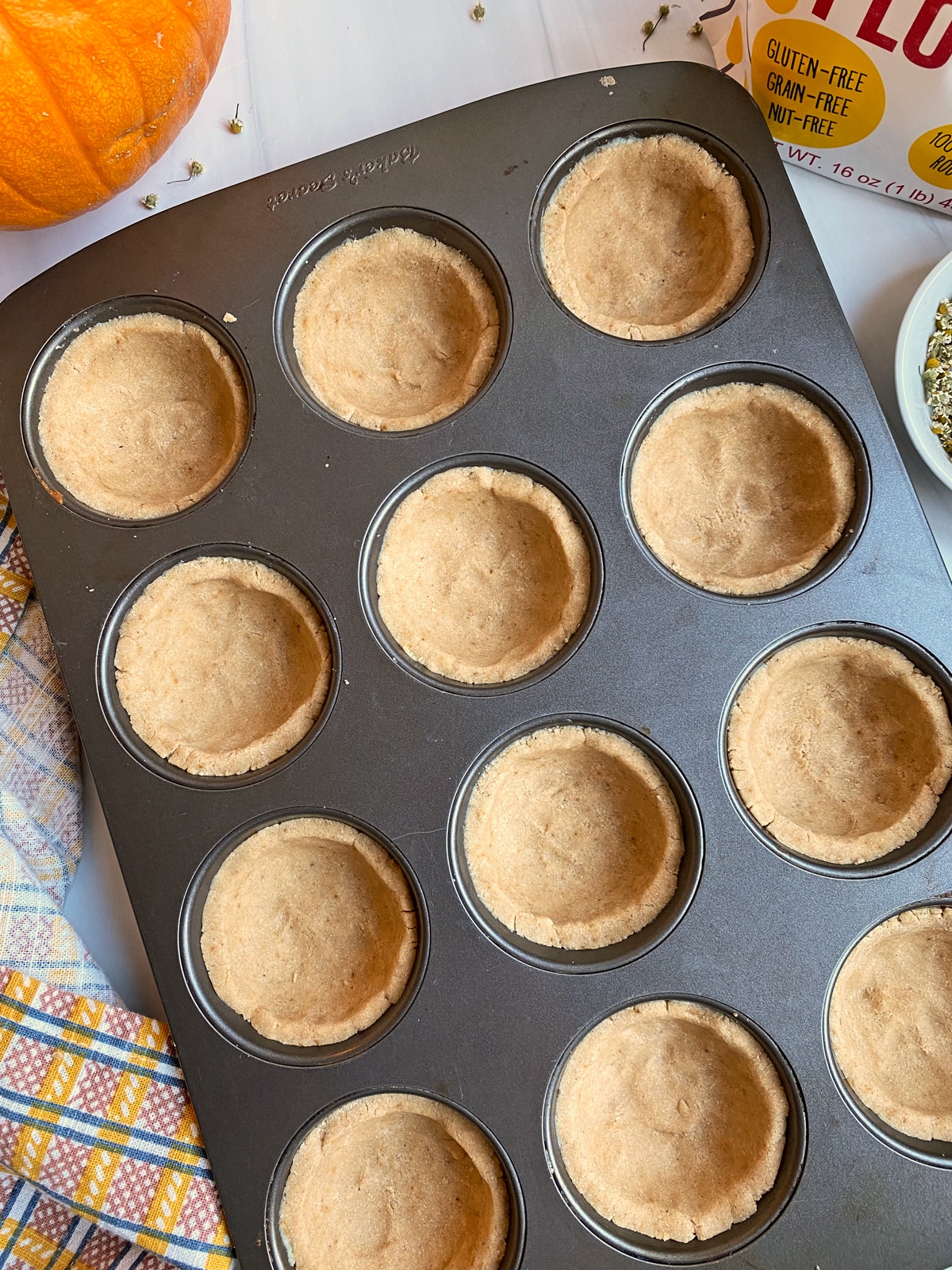 pie crust in muffin tin