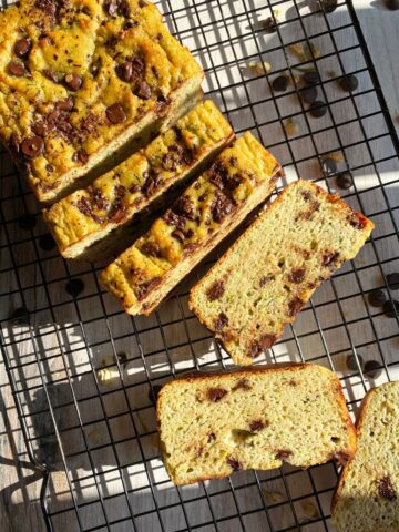 Applesauce zucchini bread (Paleo) - Bake It Paleo