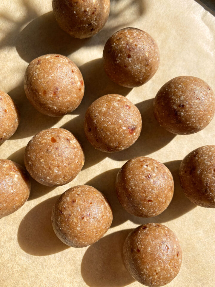 Vanilla Protein Balls (No Nuts, Paleo) Bake It Paleo