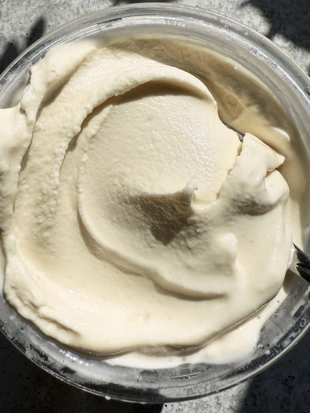 Thick vanilla protein ice cream that's dairy free.