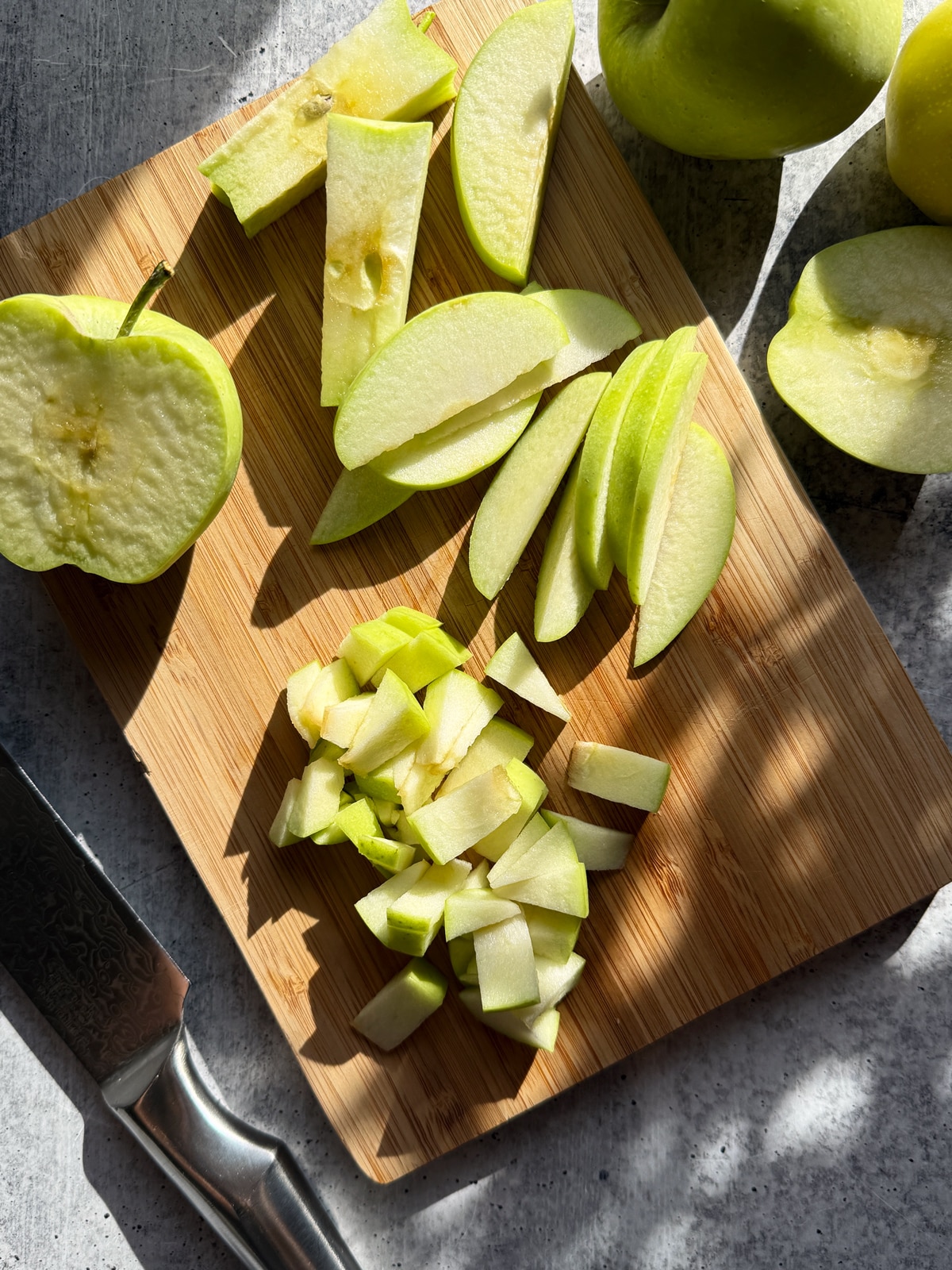 How to cut the apples.