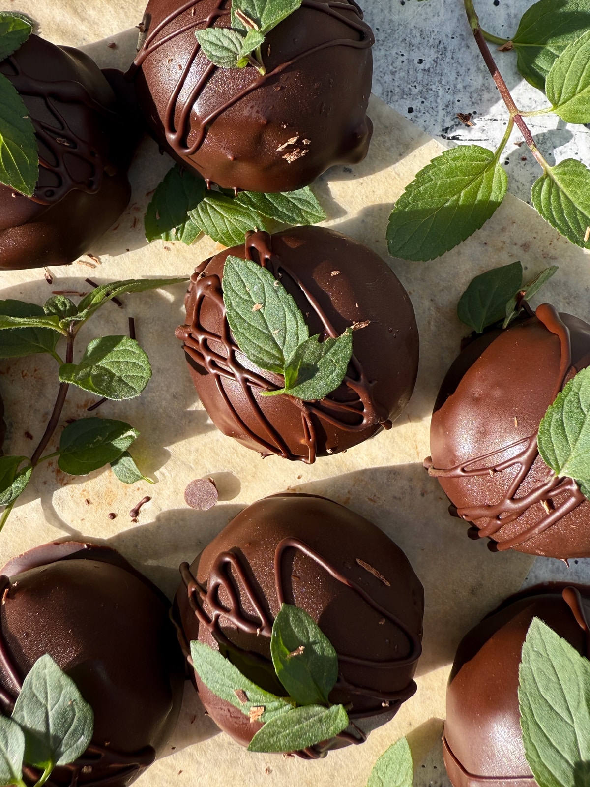 Finished mint truffles.