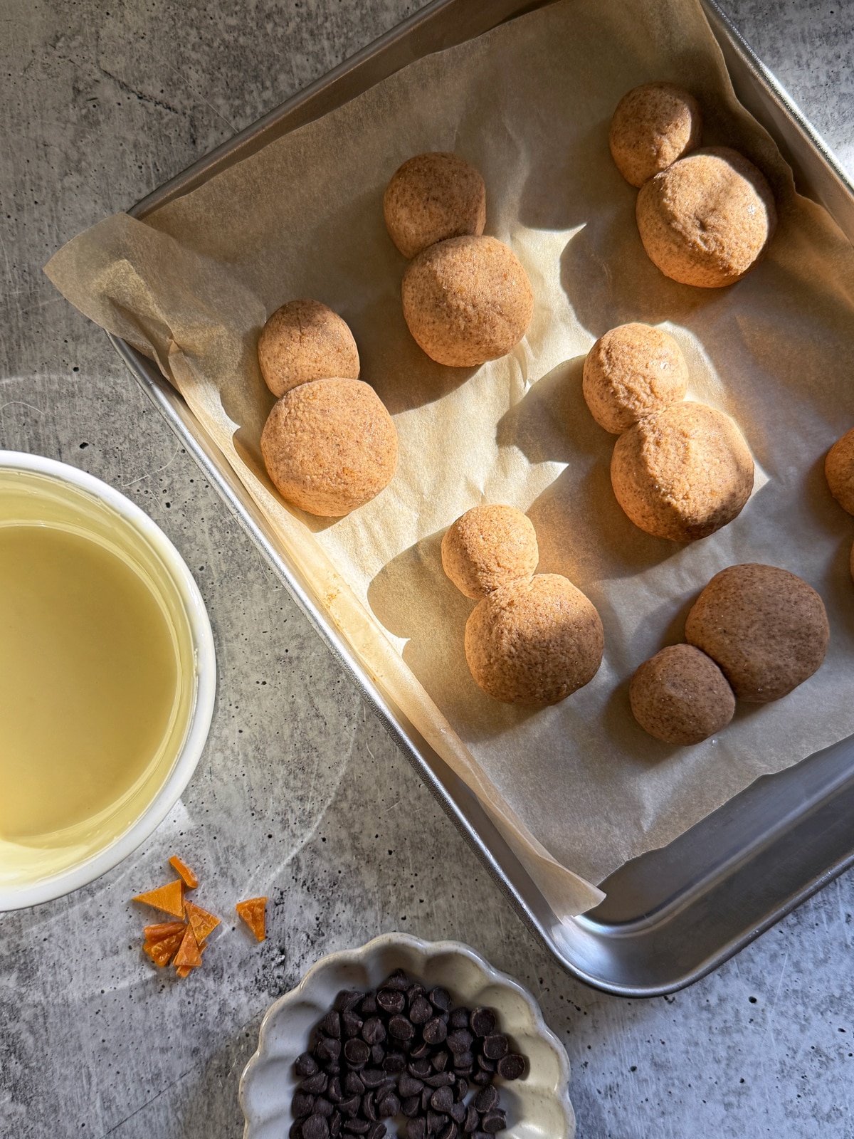 Assembling the snowmen.