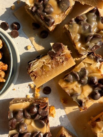Side view of seven layer bars.